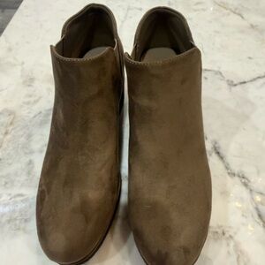 Dr Scholl’s Brown Suede Ankle Boots women’s size 8